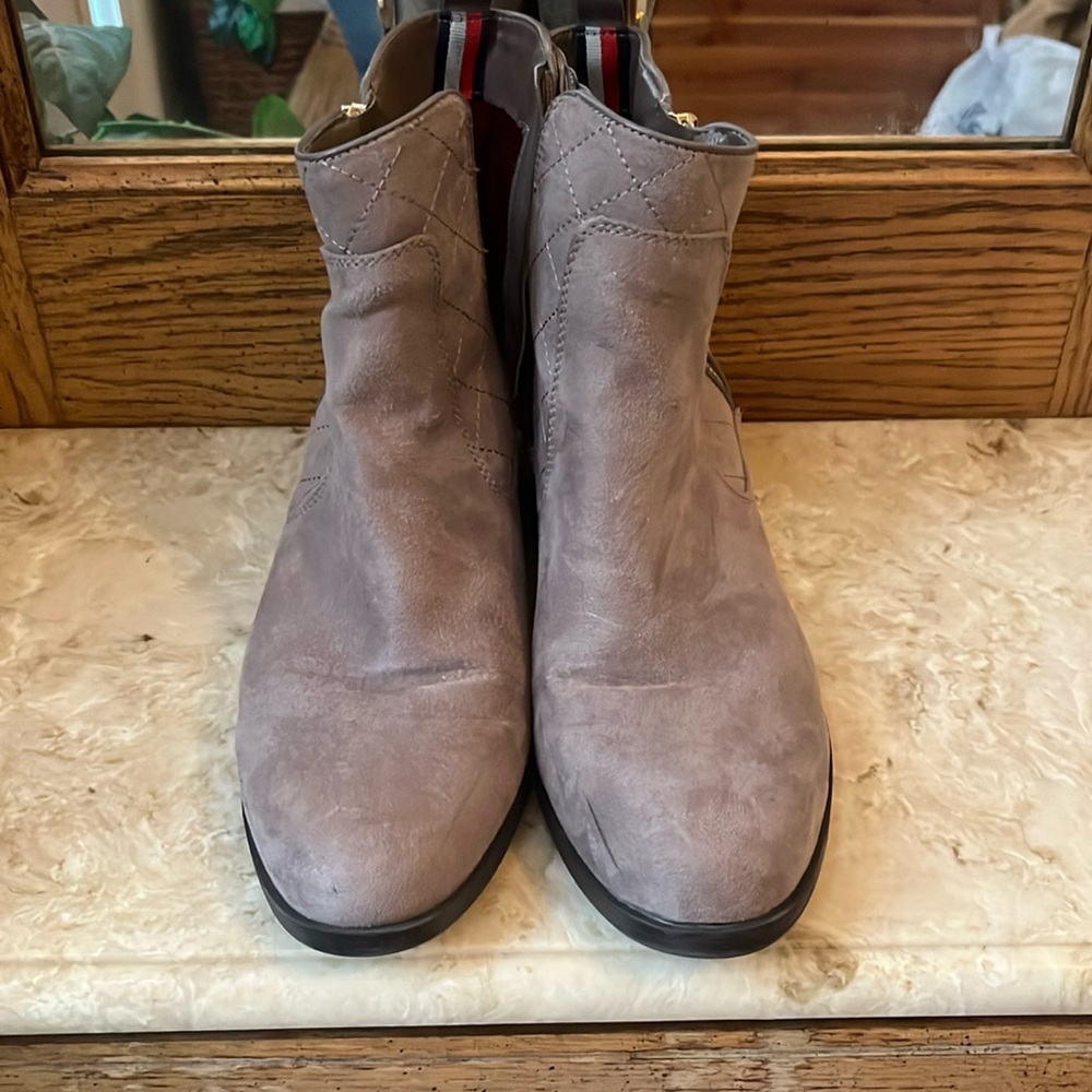 Tommy Hilfiger ankle boots size 10 ladies